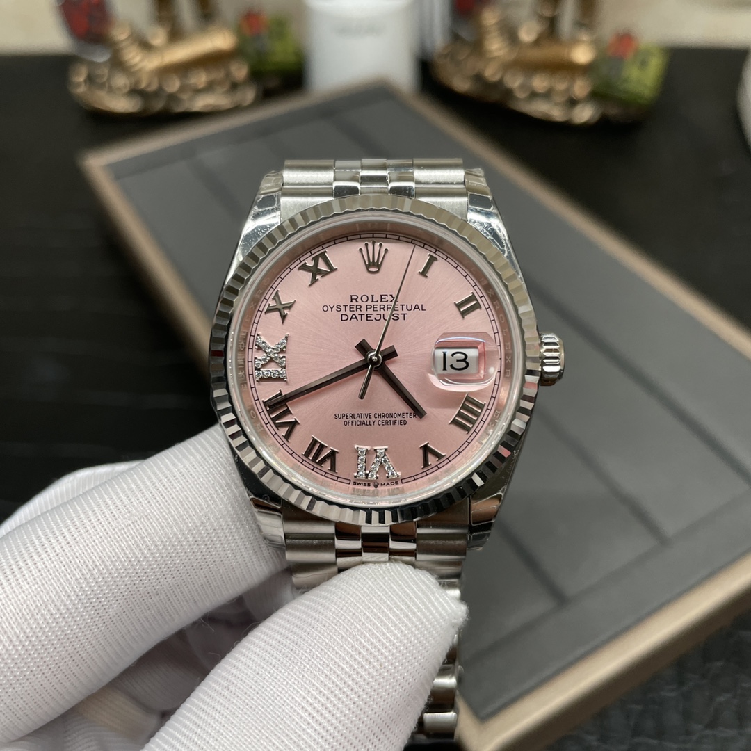 Datesheet Women's 36mm Roman Graduated Powder Tray