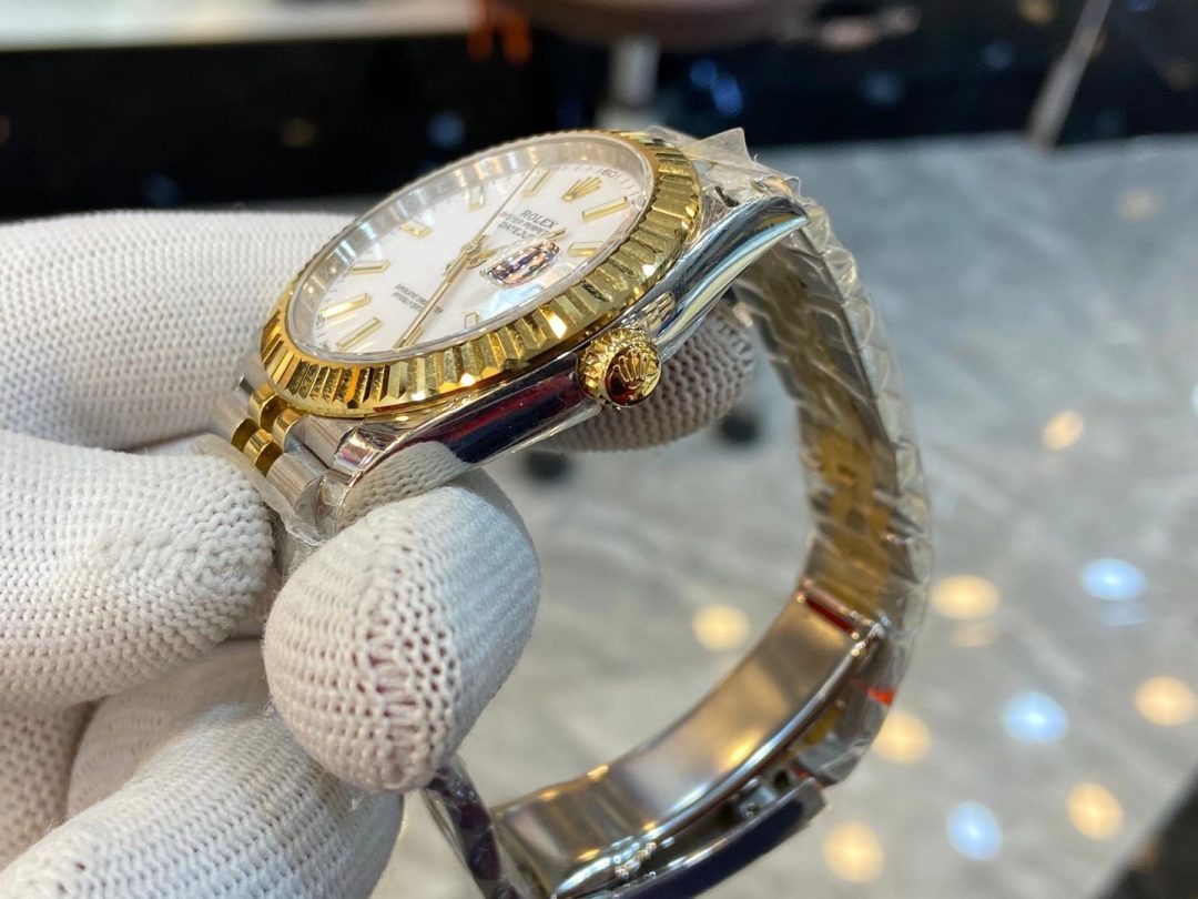 Rolex Most Beautiful White Log 41mm diameter